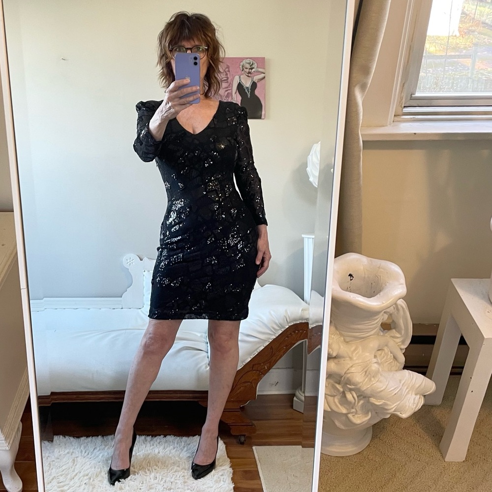 VINTAGE BLACK SEQUIN DRESS CACHE LONG SLEEVE LINED SHEER SINGLE BUTTON CLOSURE